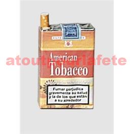 Paquet de cigarettes tape doigts