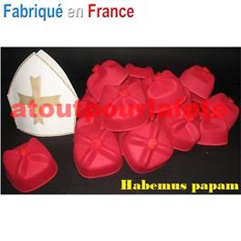 Set Habemus Papam (1 coiffe de Pape et 12 Coiffes de Cardinal)